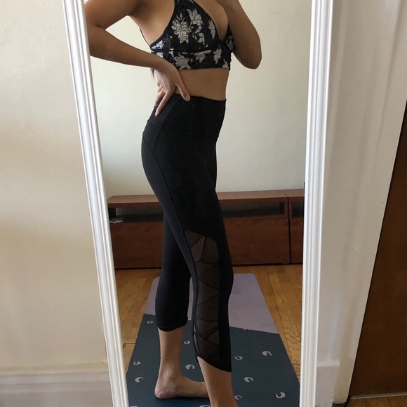 Lululemon RARE Goal Crusher Leggings 6 - Picture 12 of 16